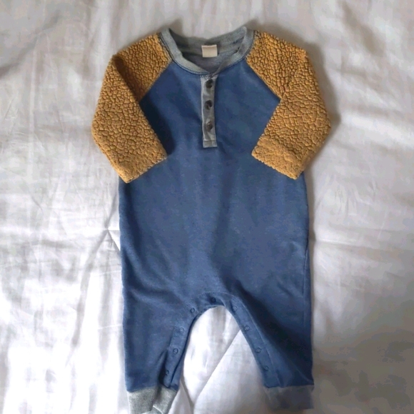 Tucker & Tate Long Sleeved Romper - Picture 1 of 3